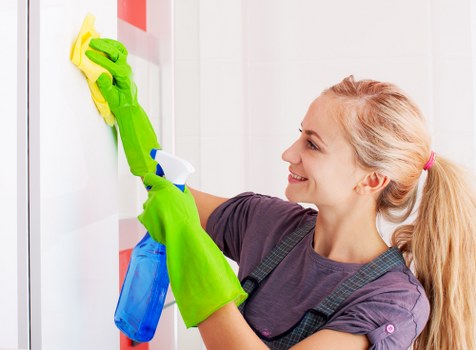 Professional oven cleaning service in a London home kitchen